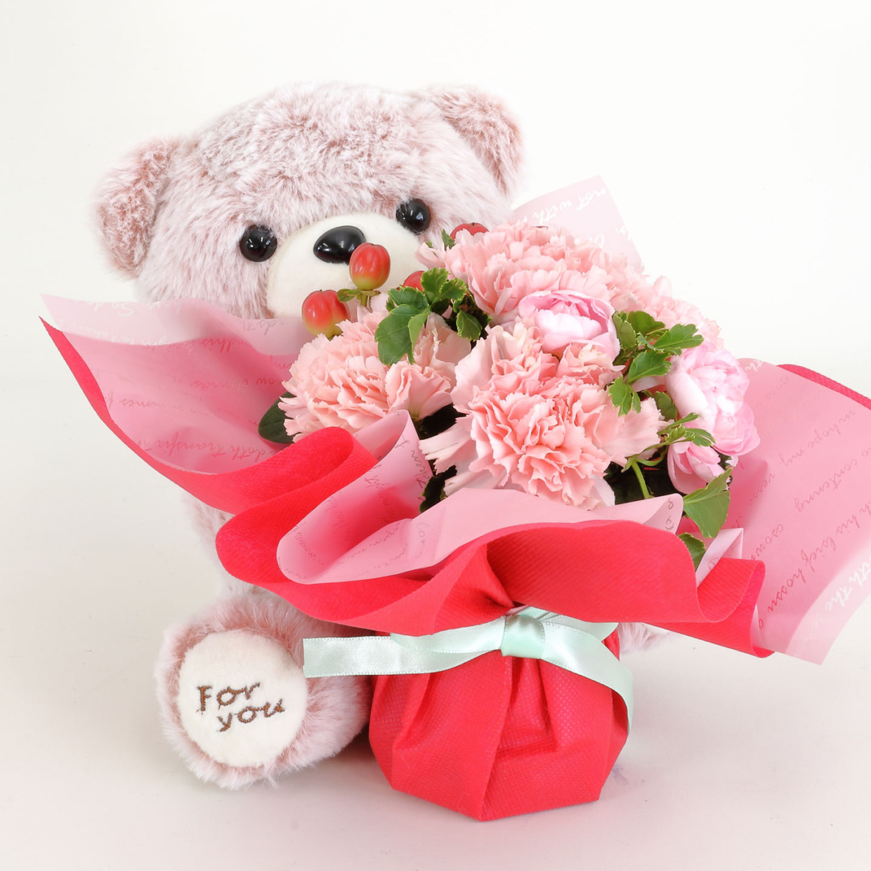 そのまま飾れる母の日花束とクマのぬいぐるみ 札幌の花屋 紅乃花や